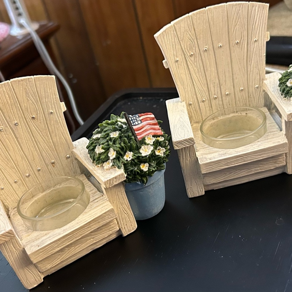 Yankee Candle Tea light holders (set of 2)Cream Adirondack Chair w/Blue Planter